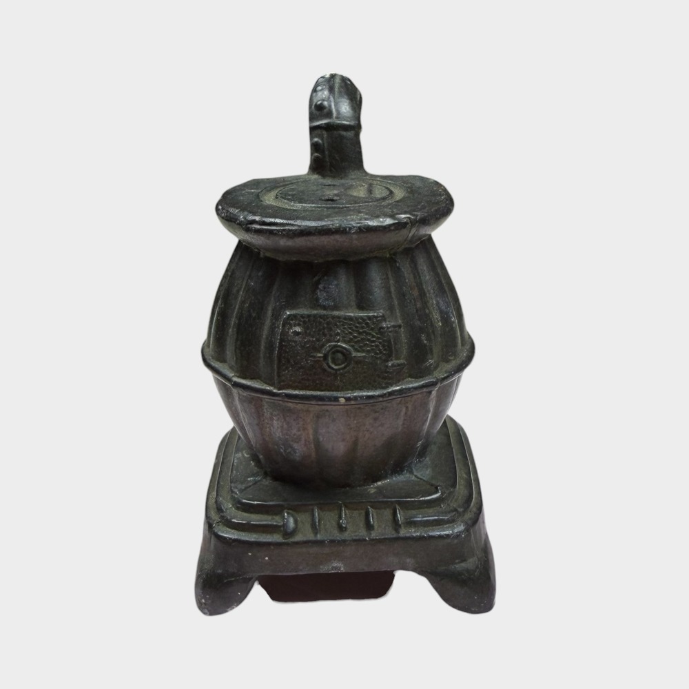 Vintage Miniature Cast Metal Potbelly Stove Shaker Made in Japan 2 inch K.T.